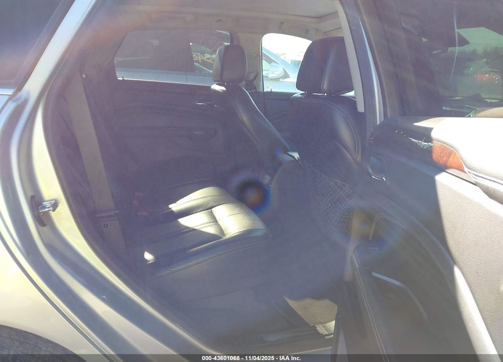 2012 CADILLAC SRX LUXURY COLLECTION VIN: 3GYFNAE30CS517570