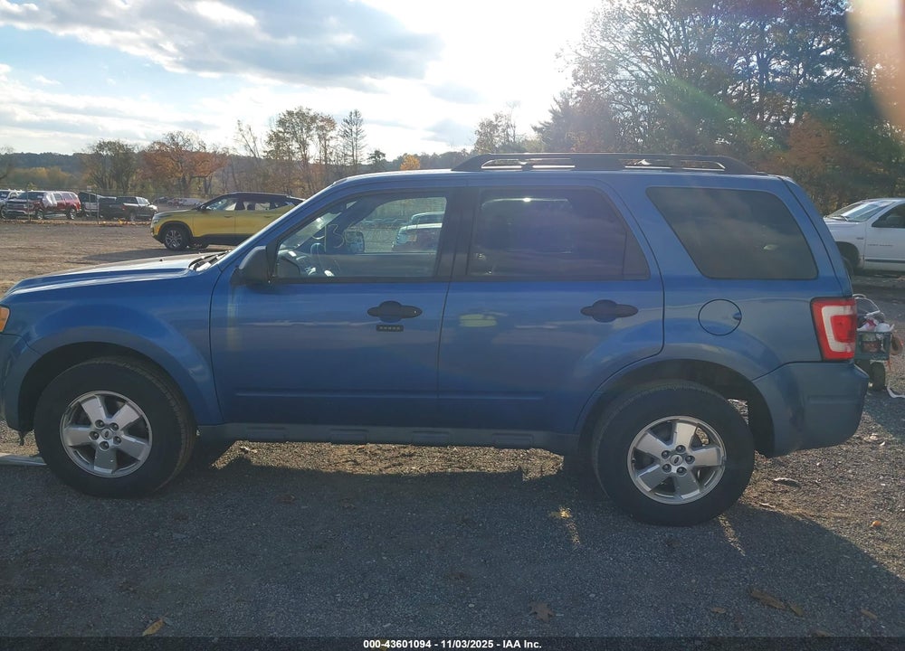 2009 FORD ESCAPE VIN: 1FMCU03789KC81133