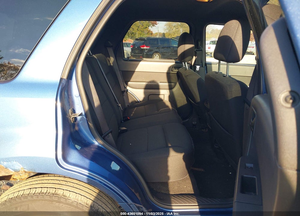 2009 FORD ESCAPE VIN: 1FMCU03789KC81133