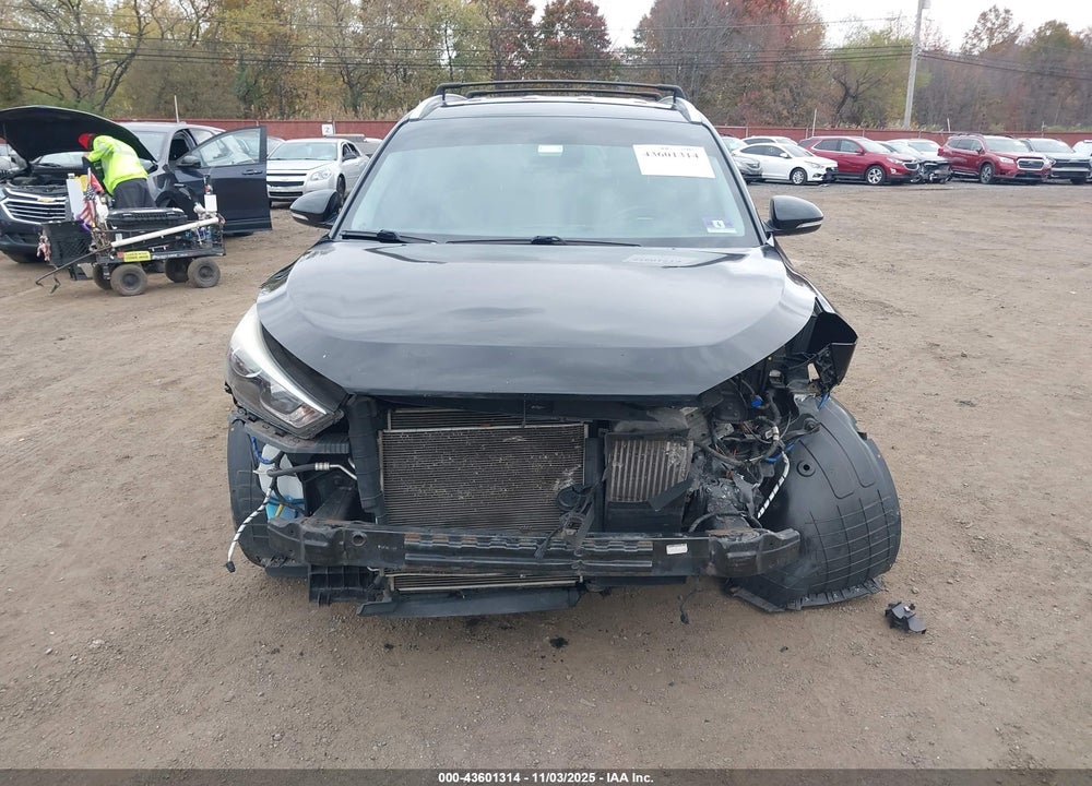 2017 HYUNDAI TUCSON SPORT VIN: KM8J3CA28HU403950