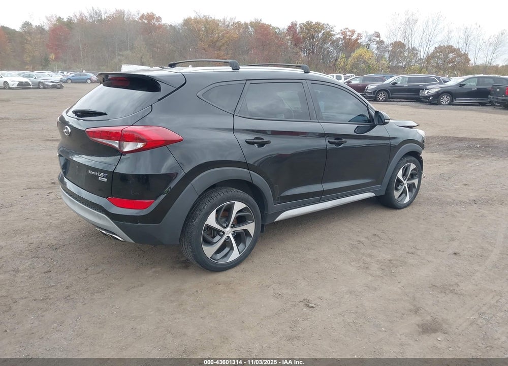 2017 HYUNDAI TUCSON SPORT VIN: KM8J3CA28HU403950