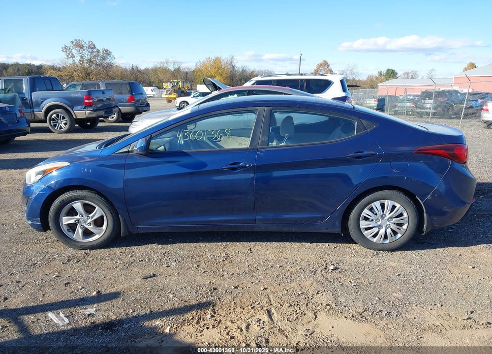 2016 HYUNDAI ELANTRA SE VIN: 5NPDH4AE7GH761388