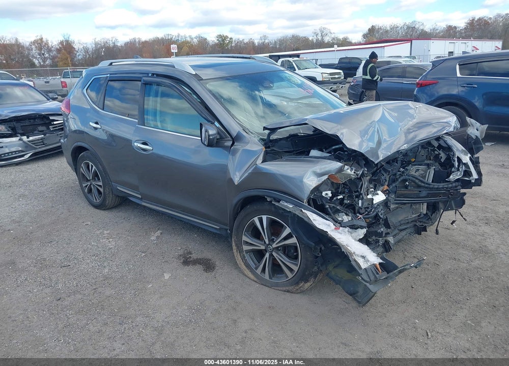 2017 NISSAN ROGUE SL VIN: 5N1AT2MV6HC766611