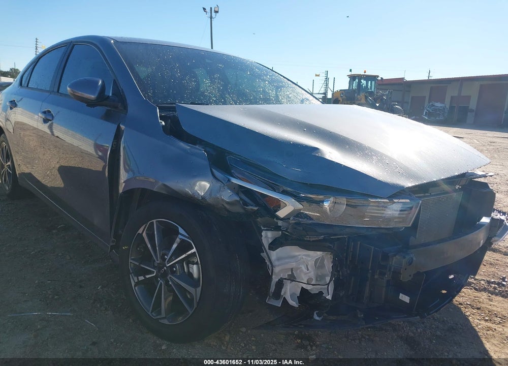 2023 KIA FORTE LXS VIN: 3KPF24AD1PE643729