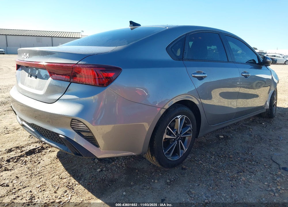 2023 KIA FORTE LXS VIN: 3KPF24AD1PE643729