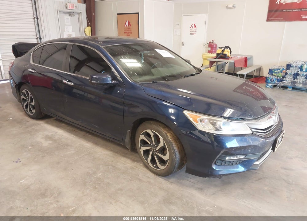 2017 HONDA ACCORD EX-L VIN: 1HGCR2F88HA212146
