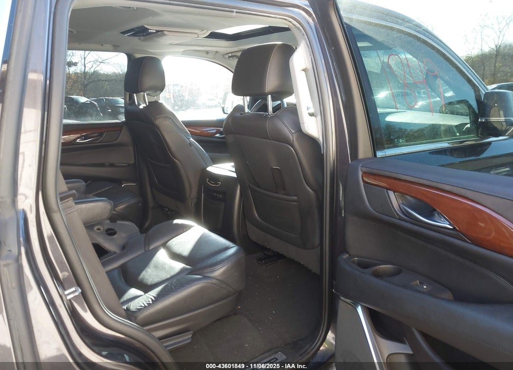 2018 CADILLAC ESCALADE LUXURY VIN: 1GYS4BKJ7JR103230