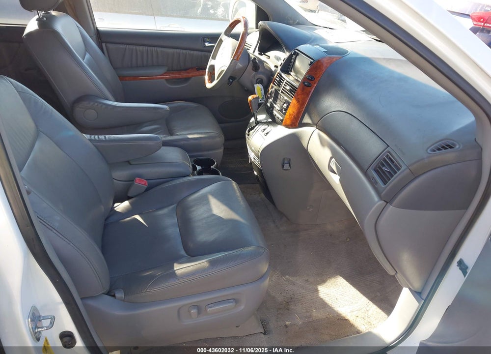 2009 TOYOTA SIENNA LIMITED VIN: 5TDBK22C59S026769