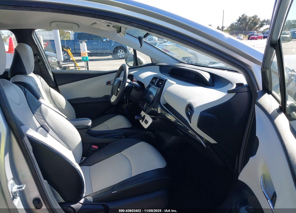 2017 TOYOTA PRIUS TWO VIN: JTDKBRFU2H3038552