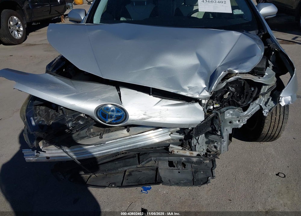 2017 TOYOTA PRIUS TWO VIN: JTDKBRFU2H3038552