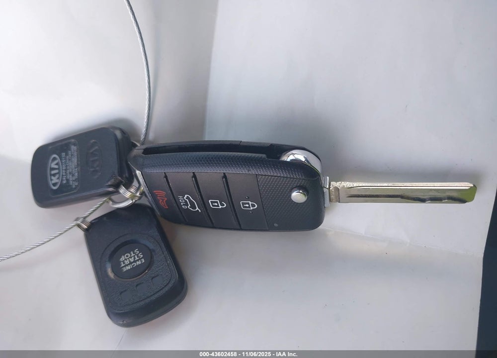 2017 KIA SPORTAGE LX VIN: KNDPMCAC8H7245757