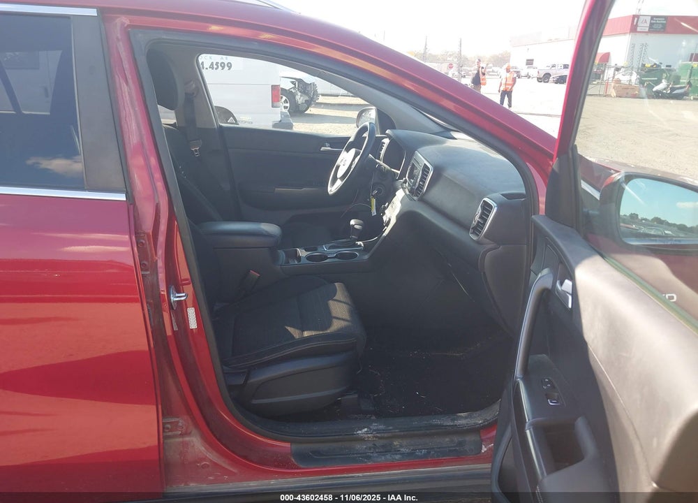 2017 KIA SPORTAGE LX VIN: KNDPMCAC8H7245757
