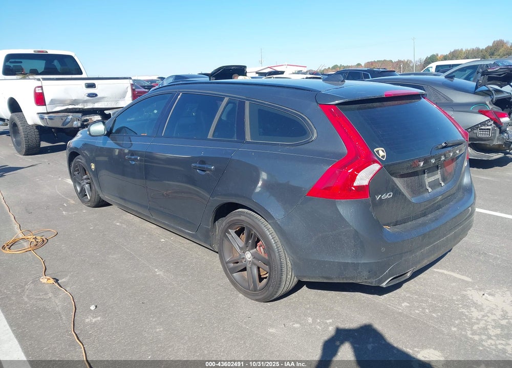 2015 VOLVO V60 VIN: YV140MEK9F1262213