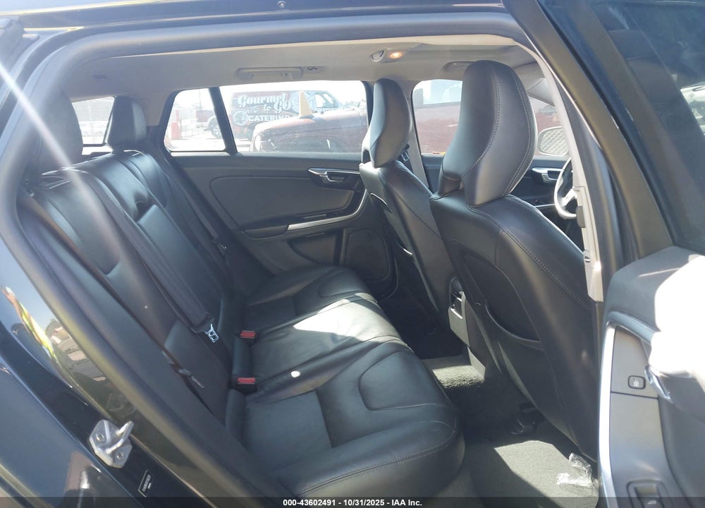 2015 VOLVO V60 VIN: YV140MEK9F1262213