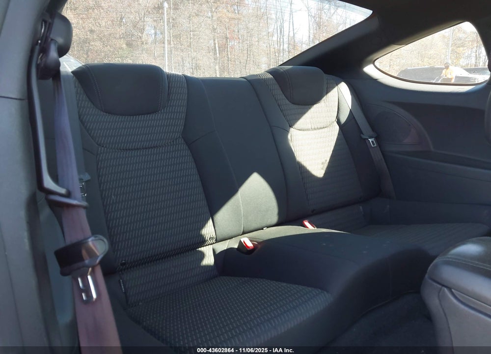 2013 HYUNDAI GENESIS VIN: KMHHT6KD0DU102826