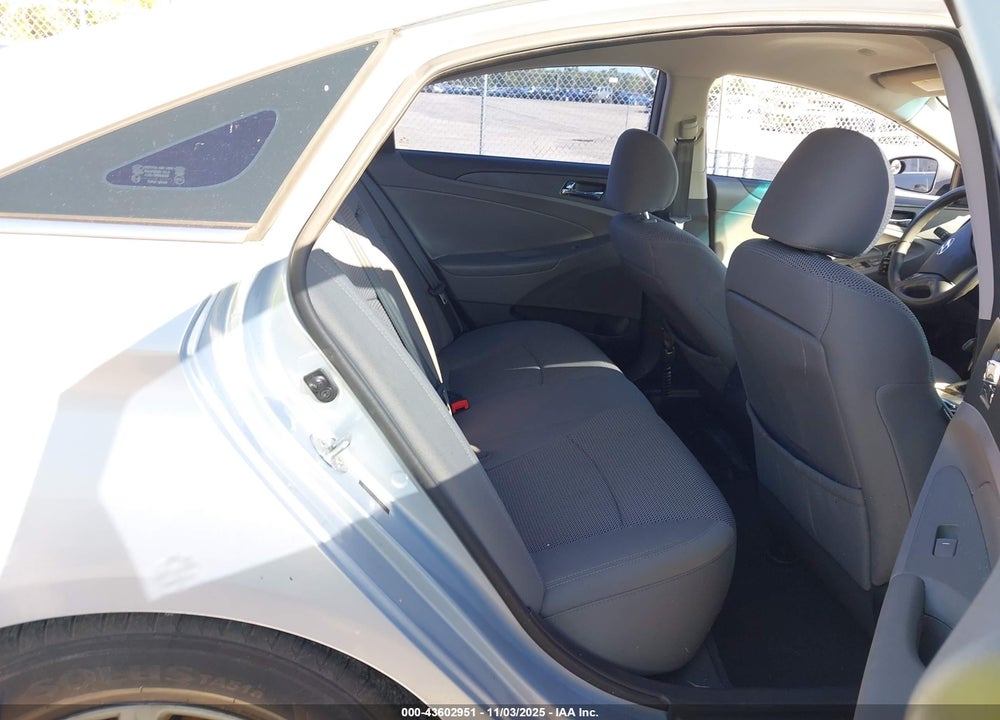 2012 HYUNDAI SONATA GLS VIN: 5NPEB4AC2CH465855