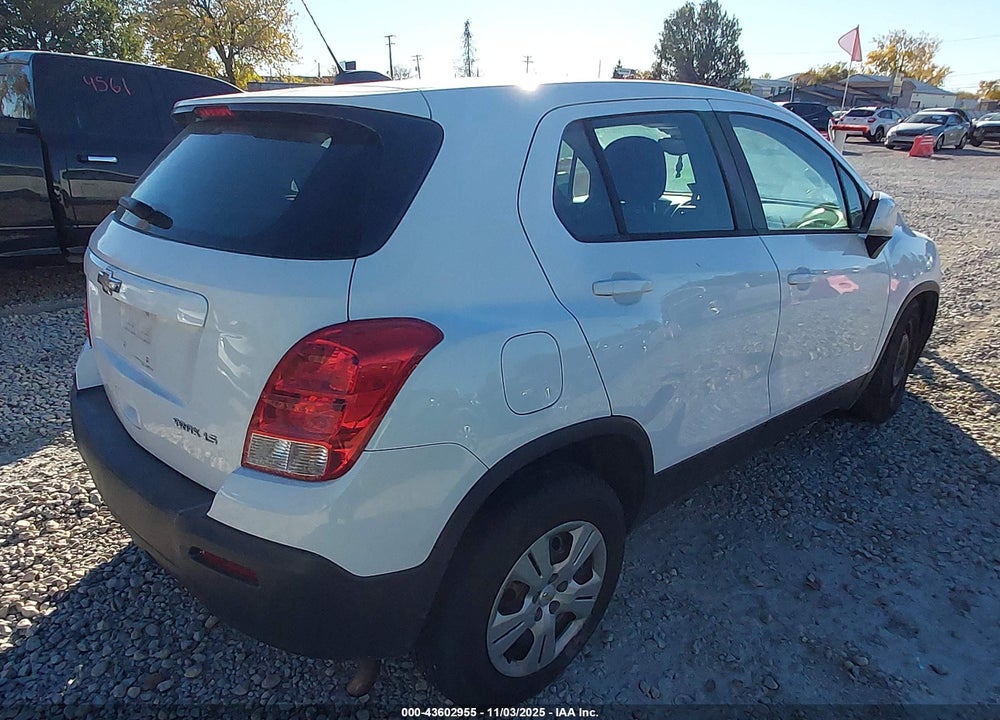 2015 CHEVROLET TRAX 1LS VIN: KL7CJKSB1FB112904