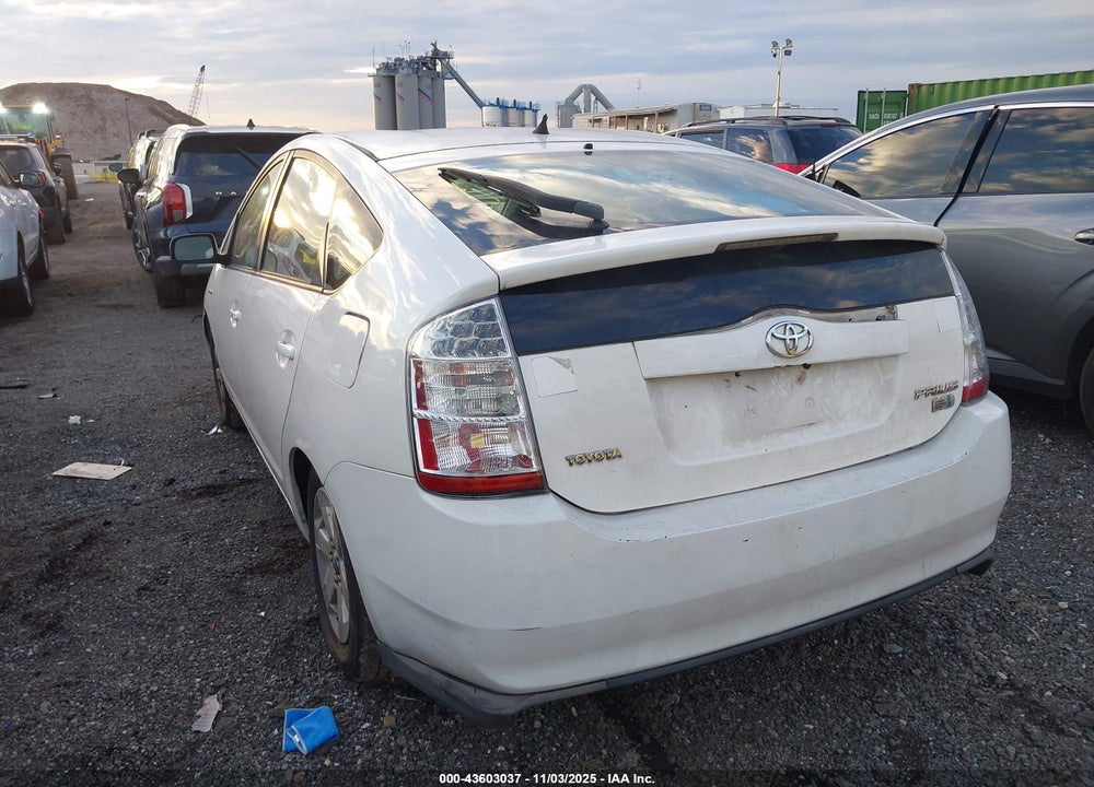 2008 TOYOTA PRIUS VIN: JTDKB20UX87782635