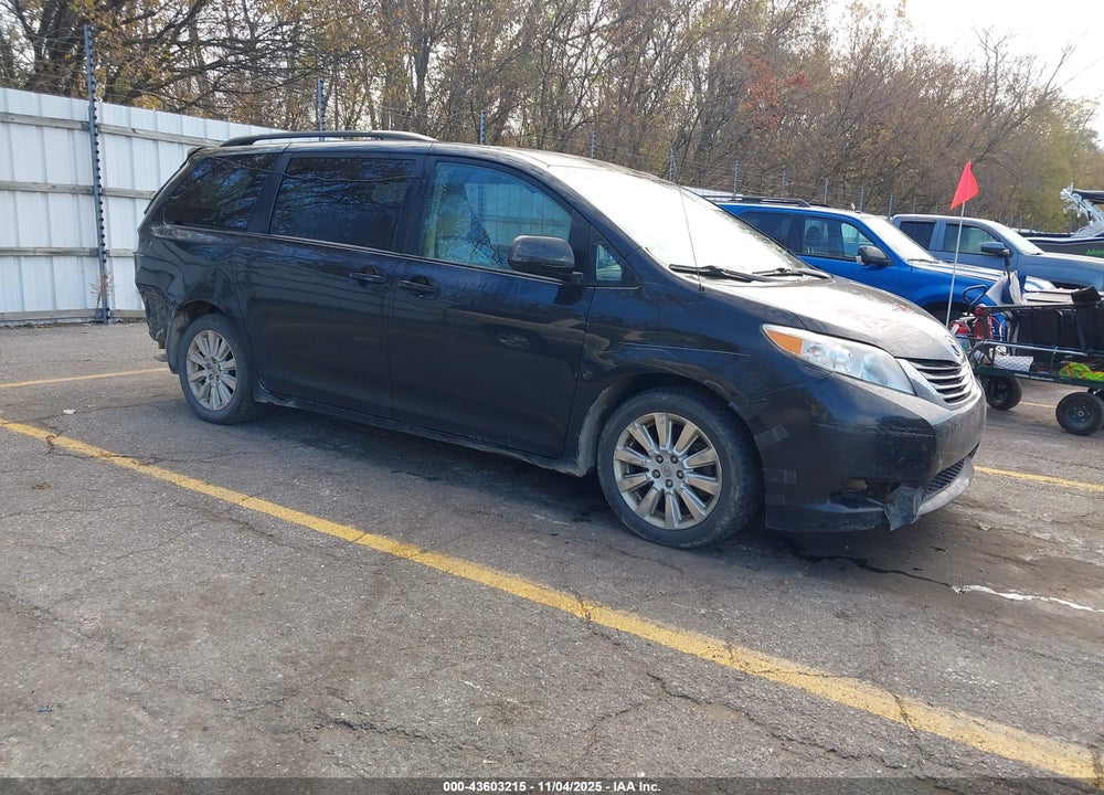 2013 TOYOTA SIENNA LE 7 PASSENGER VIN: 5TDJK3DC2DS066833