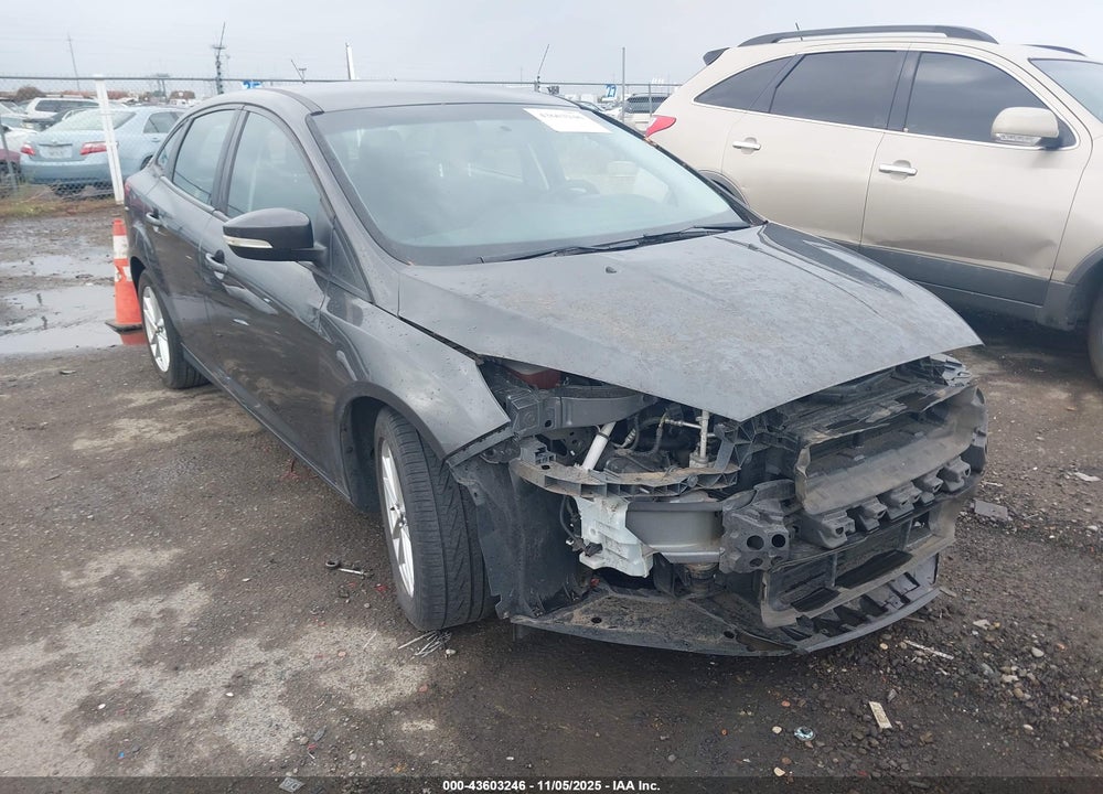 2016 FORD FOCUS SE VIN: 1FADP3F26GL227411