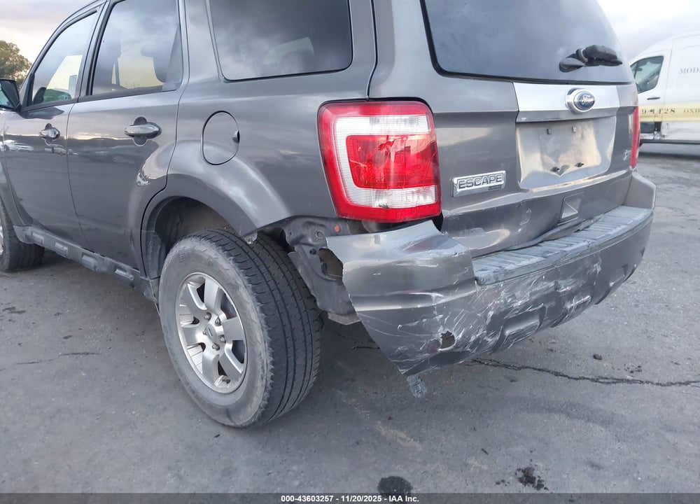 2011 FORD ESCAPE LIMITED VIN: 1FMCU0EG5BKC42311