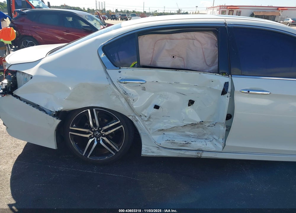 2016 HONDA ACCORD TOURING VIN: 1HGCR3F98GA020884