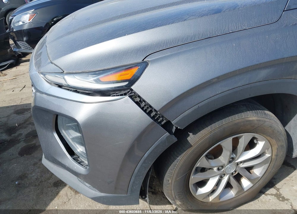 2019 HYUNDAI SANTA FE SE VIN: 5NMS23AD8KH105961