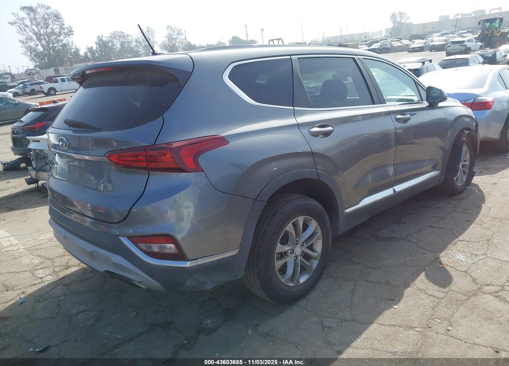 2019 HYUNDAI SANTA FE SE VIN: 5NMS23AD8KH105961