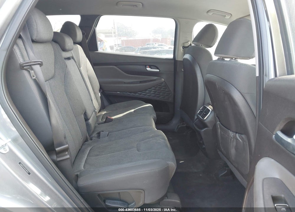 2019 HYUNDAI SANTA FE SE VIN: 5NMS23AD8KH105961