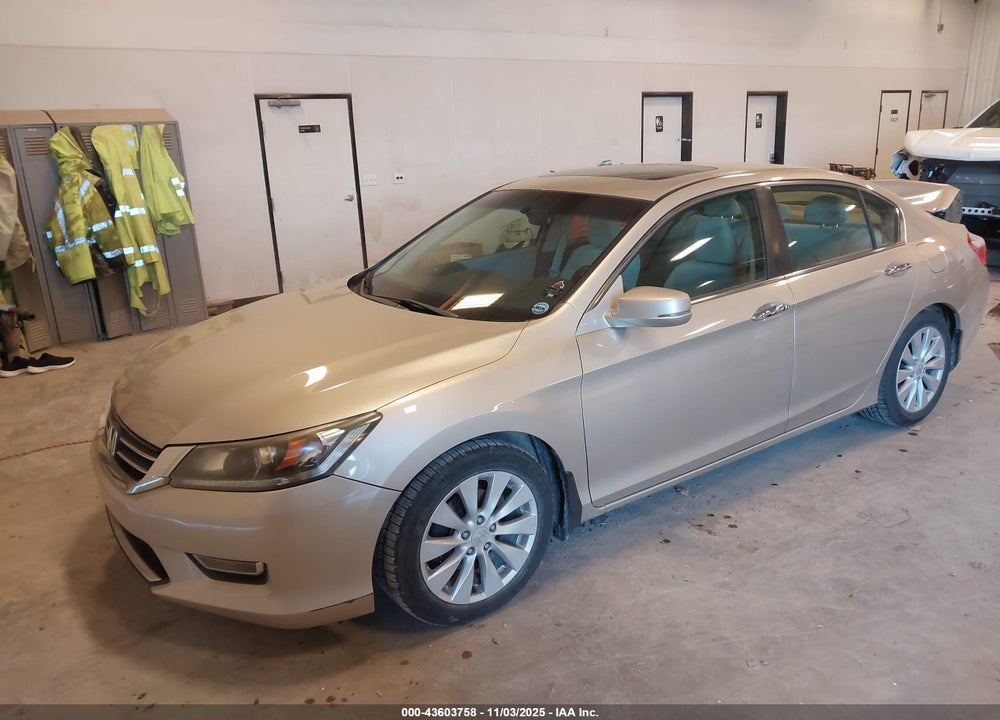 2013 HONDA ACCORD VIN: 1HGCR2F74DA086580