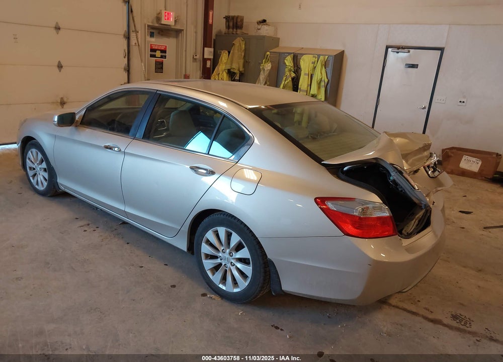 2013 HONDA ACCORD VIN: 1HGCR2F74DA086580