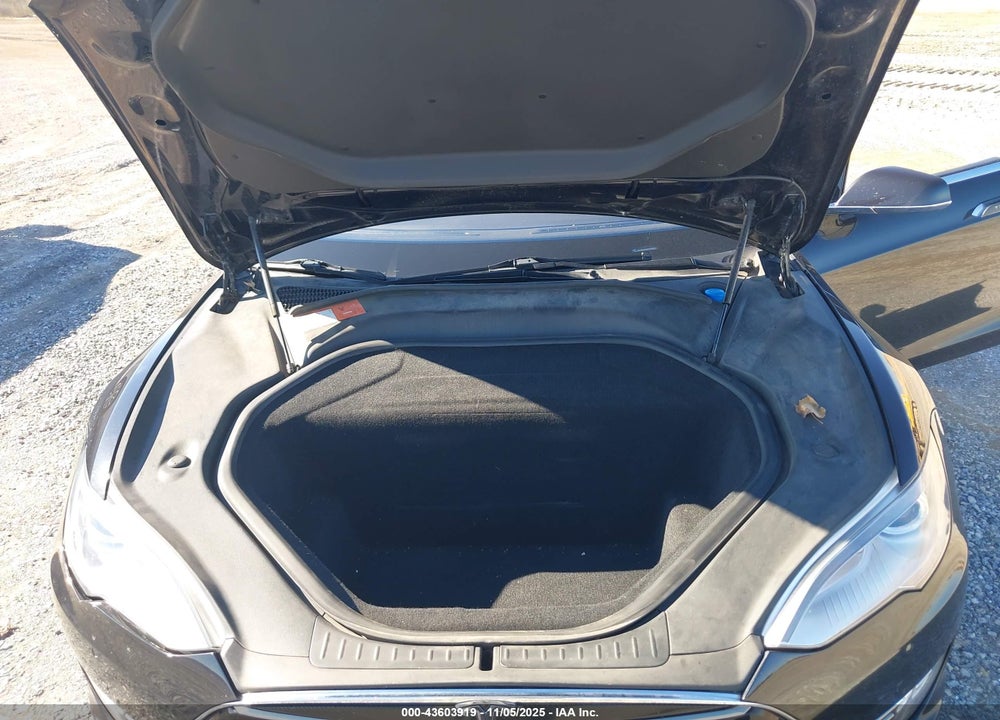 2015 TESLA MODEL S 85D/P85D VIN: 5YJSA1V42FF099387