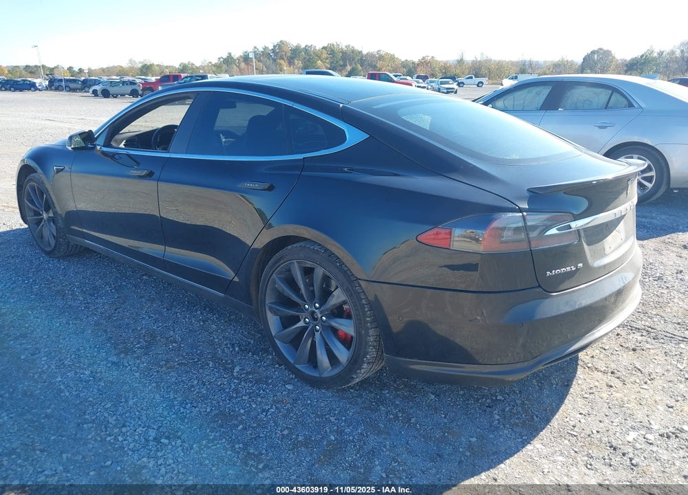 2015 TESLA MODEL S 85D/P85D VIN: 5YJSA1V42FF099387