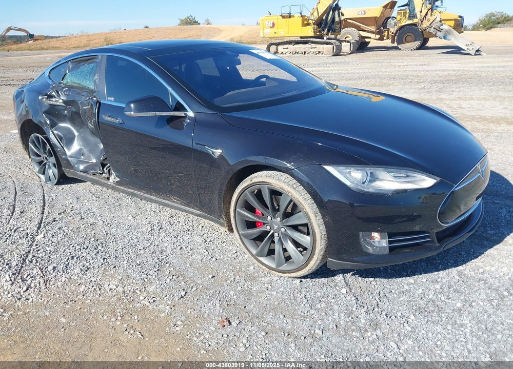 2015 TESLA MODEL S 85D/P85D VIN: 5YJSA1V42FF099387