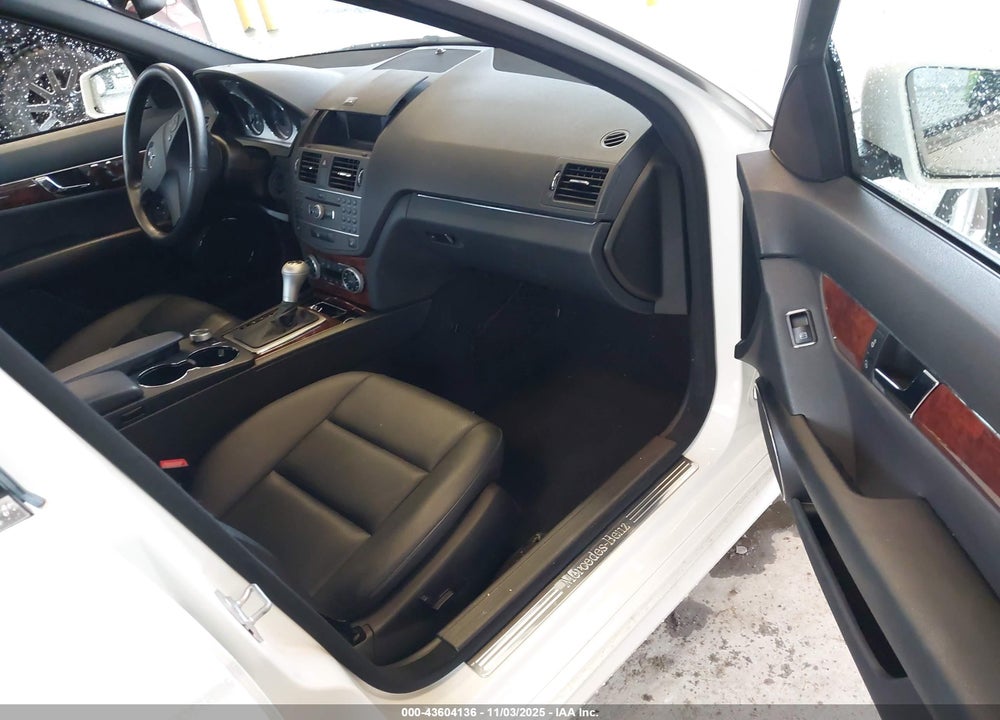 2011 MERCEDES-BENZ C 300 SPORT 4MATIC VIN: WDDGF8BBXBR150342