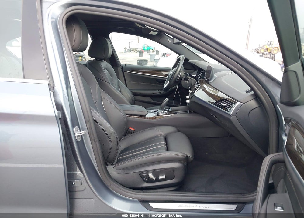 2019 BMW 540I VIN: WBAJE5C54KWE66234