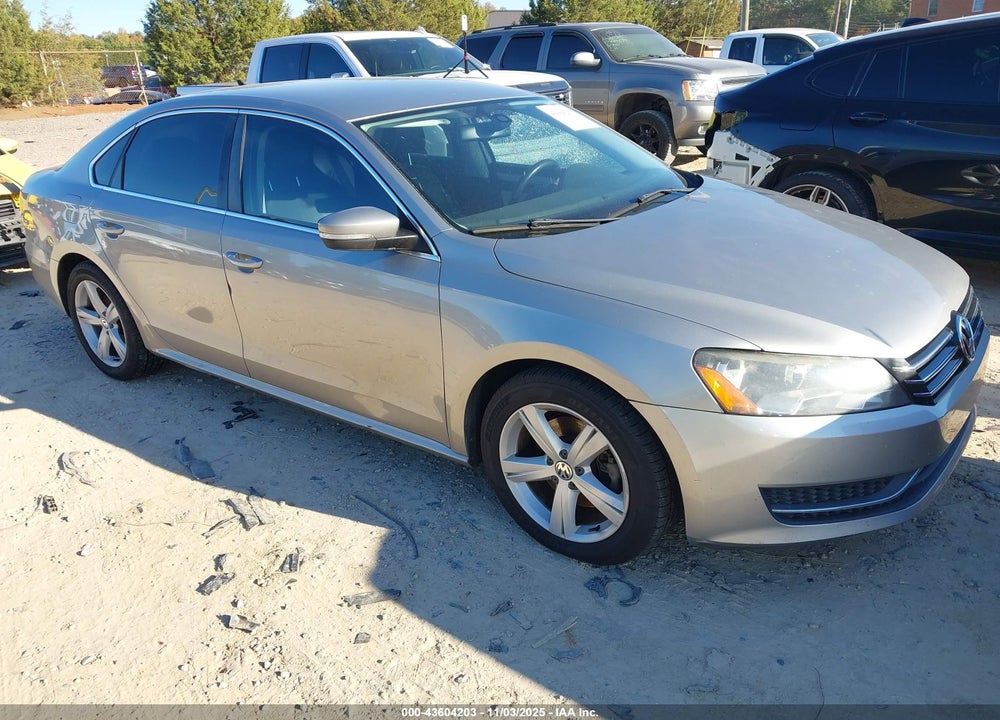 2013 VOLKSWAGEN PASSAT 2.5L SE VIN: 1VWBH7A37DC138705
