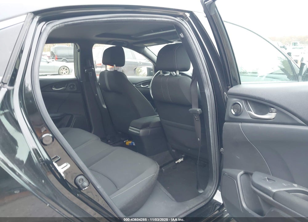 2018 HONDA CIVIC EX VIN: SHHFK7H61JU412578