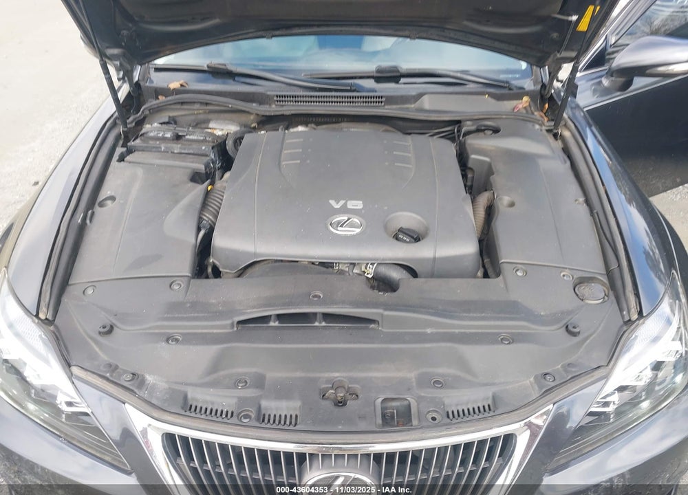 2011 LEXUS IS 250 VIN: JTHCF5C26B5051318