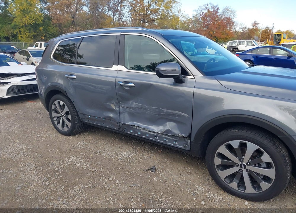 2021 KIA TELLURIDE S VIN: 5XYP6DHCXMG116633