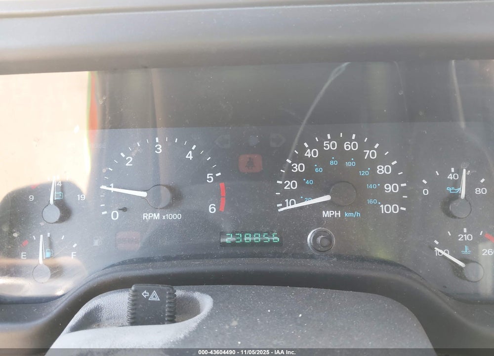 2000 JEEP WRANGLER SE VIN: 1J4FA29P9YP735124