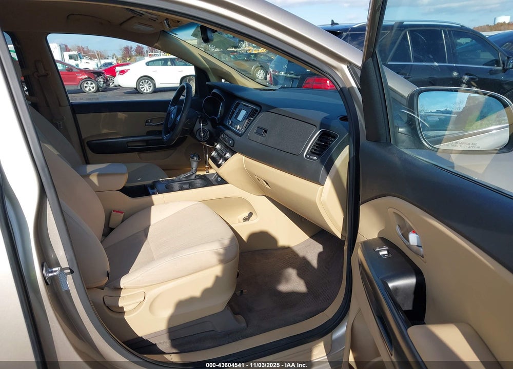 2016 KIA SEDONA LX VIN: KNDMB5C14G6195170