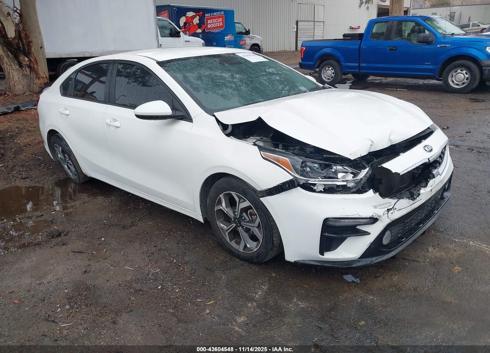 2019 KIA FORTE LXS VIN: 3KPF24AD3KE080157