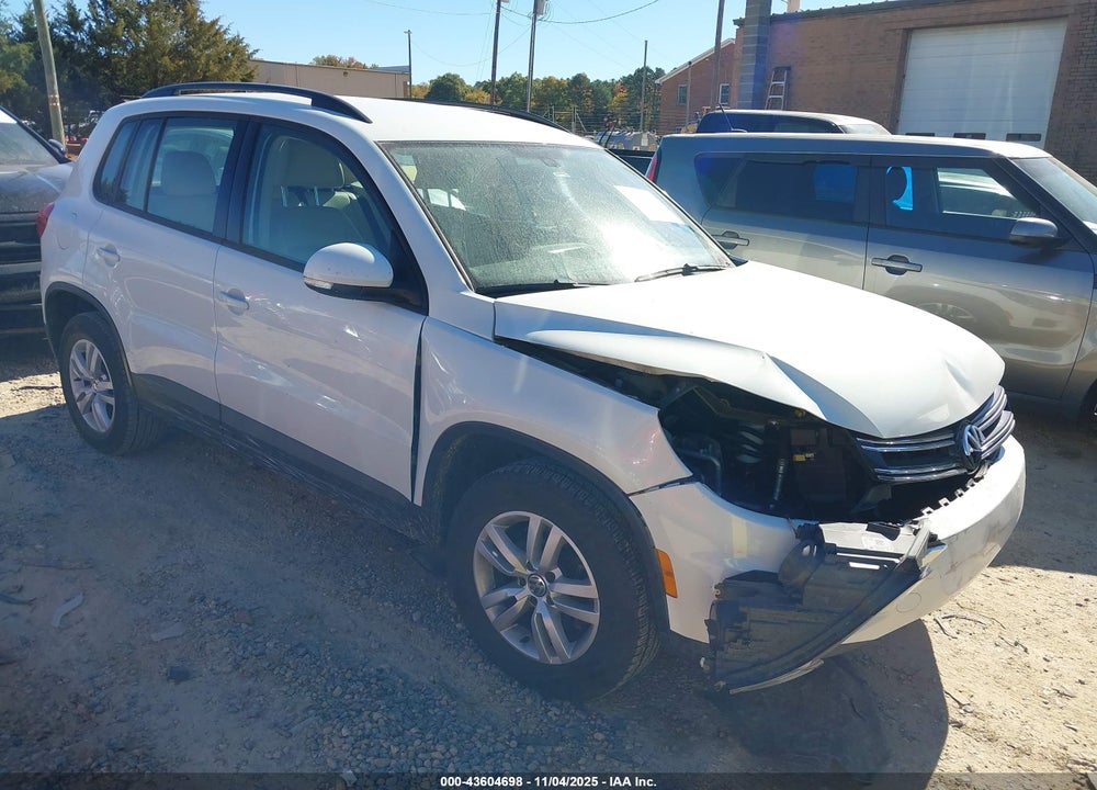 2016 VOLKSWAGEN TIGUAN S VIN: WVGAV7AX0GW574689