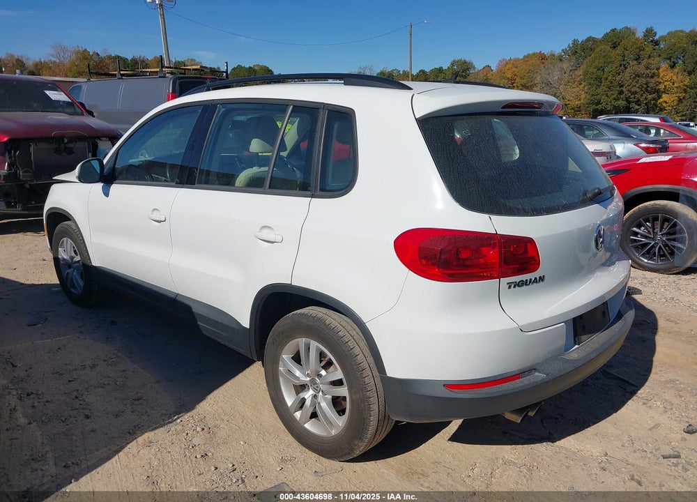 2016 VOLKSWAGEN TIGUAN S VIN: WVGAV7AX0GW574689