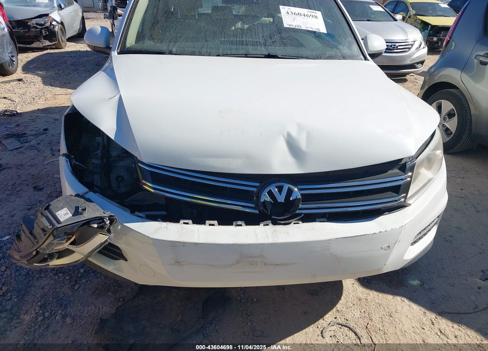 2016 VOLKSWAGEN TIGUAN S VIN: WVGAV7AX0GW574689