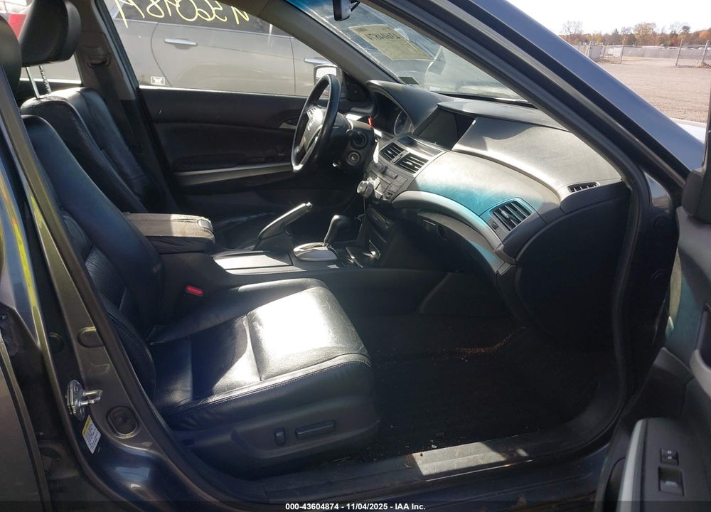 2008 HONDA ACCORD VIN: 1HGCP368X8A088764