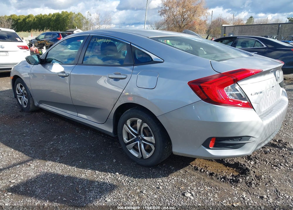 2018 HONDA CIVIC VIN: 2HGFC2F57JH582516
