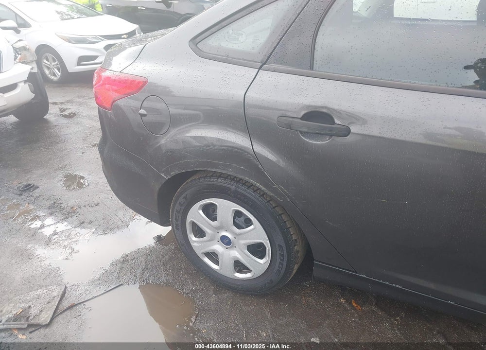 2016 FORD FOCUS S VIN: 1FADP3E29GL215416