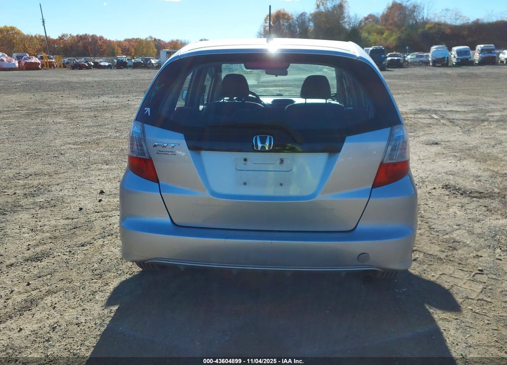 2013 HONDA FIT VIN: JHMGE8H38DC063315